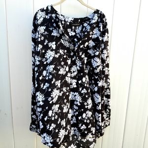 Lane Bryant black and white floral long sleeve sheer blouse PLUS SIZE 22/24